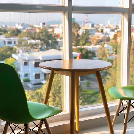 Ngoc Huong Hostel & Apartments Куинён Экстерьер фото