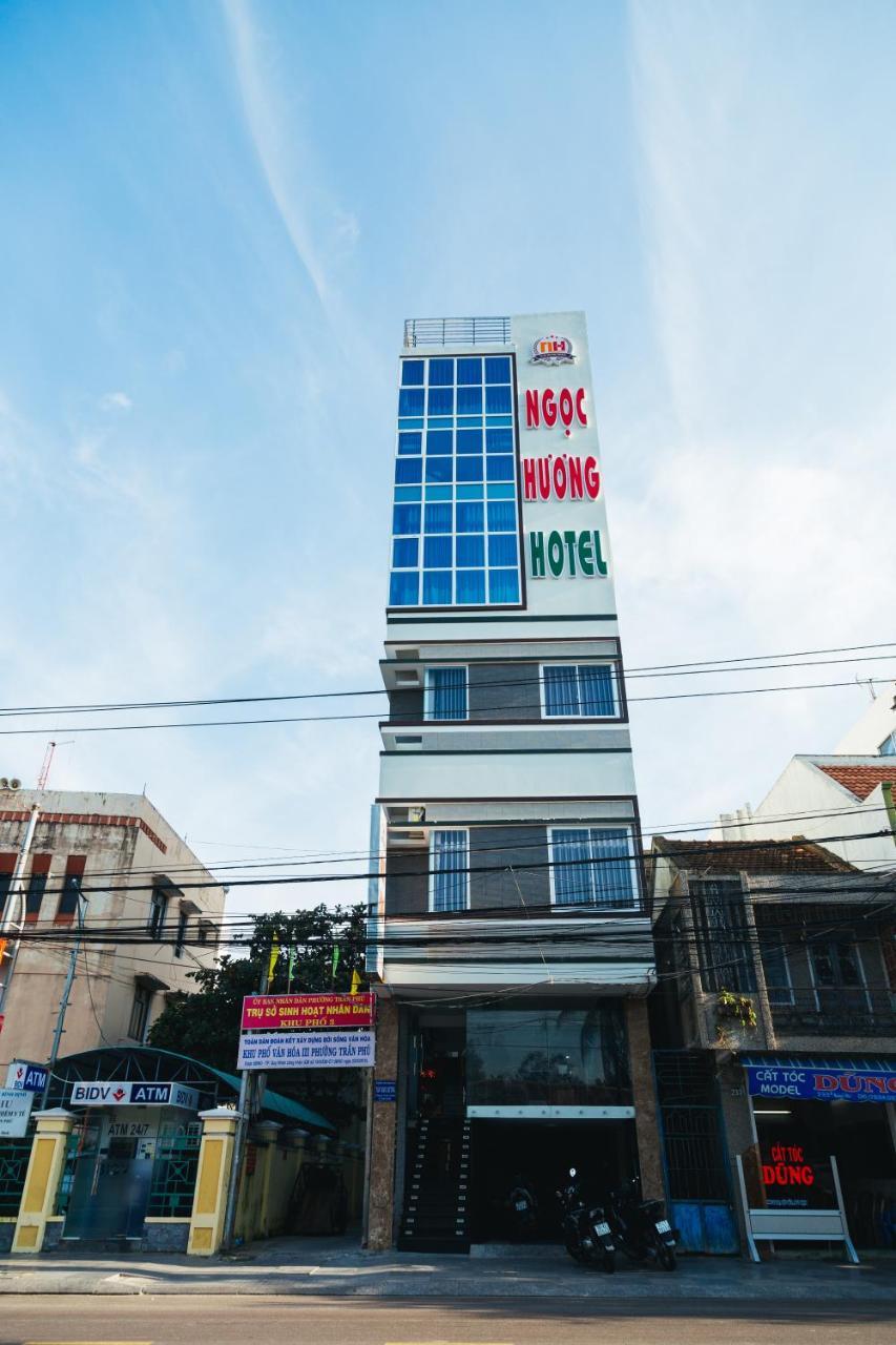 Ngoc Huong Hostel & Apartments Куинён Экстерьер фото