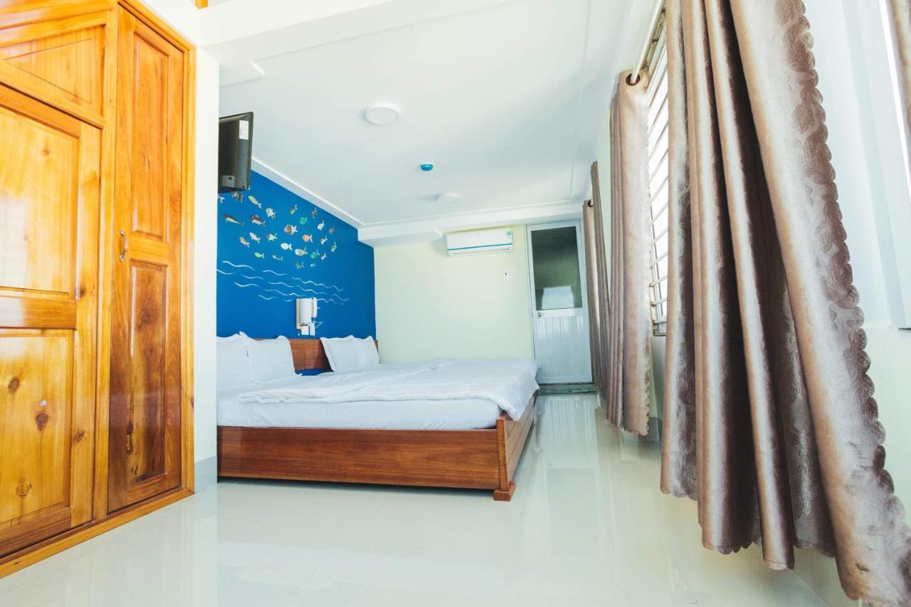 Ngoc Huong Hostel & Apartments Куинён Экстерьер фото