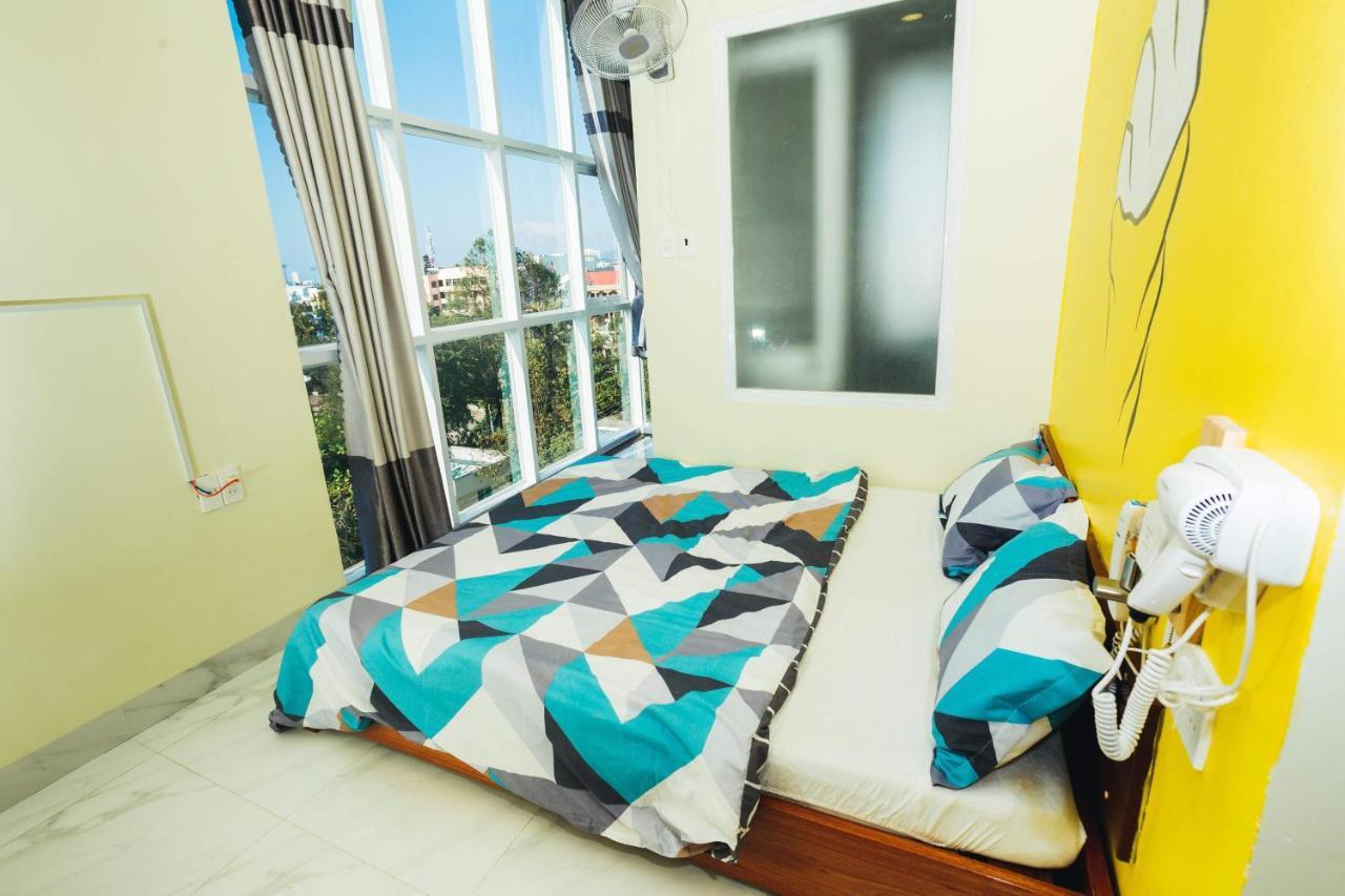 Ngoc Huong Hostel & Apartments Куинён Экстерьер фото