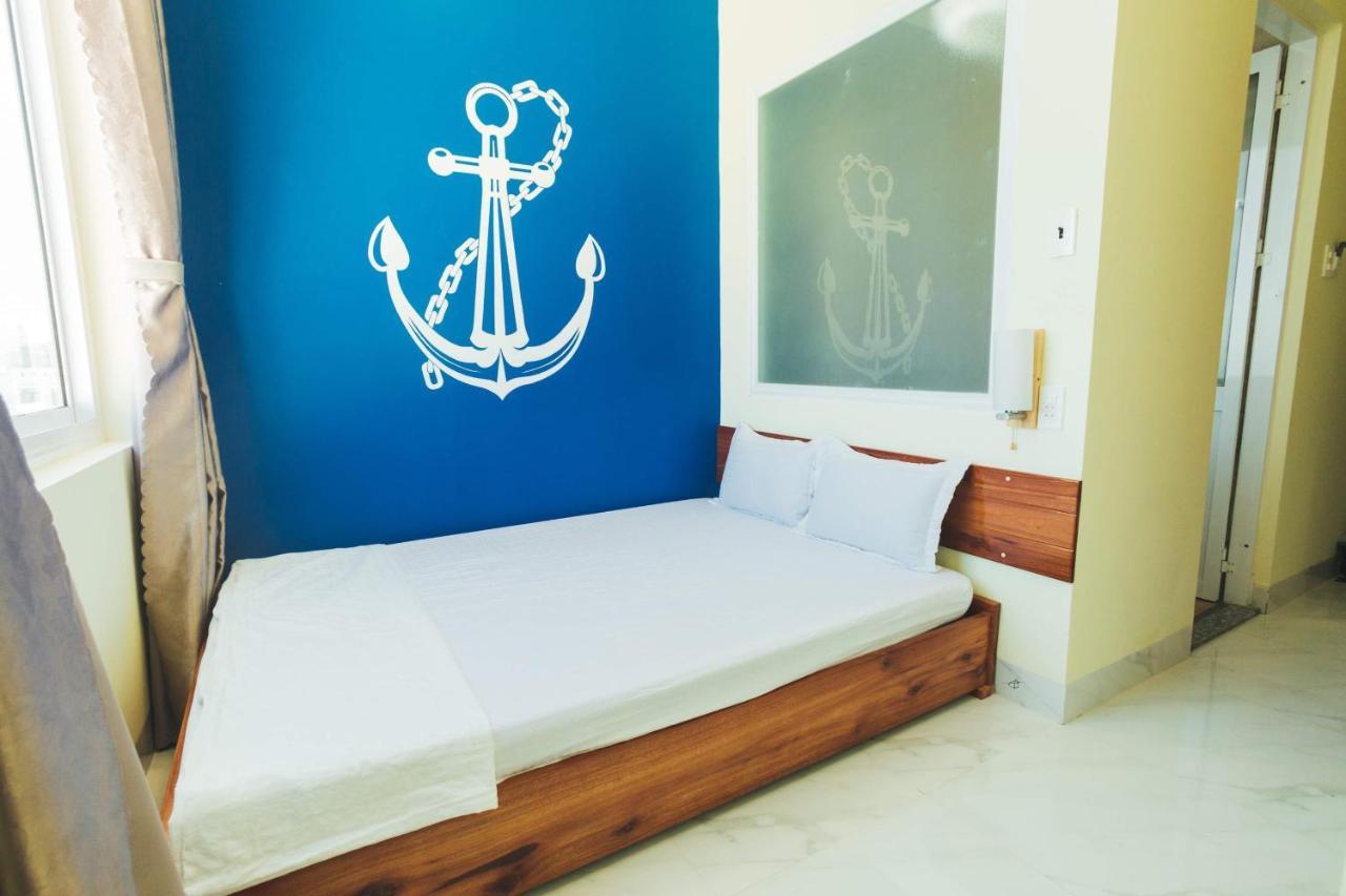 Ngoc Huong Hostel & Apartments Куинён Экстерьер фото